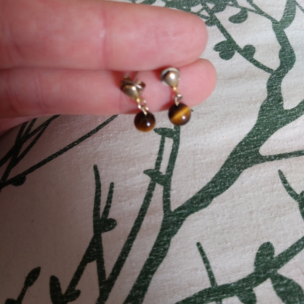 Earrings - Picture 3 of 8